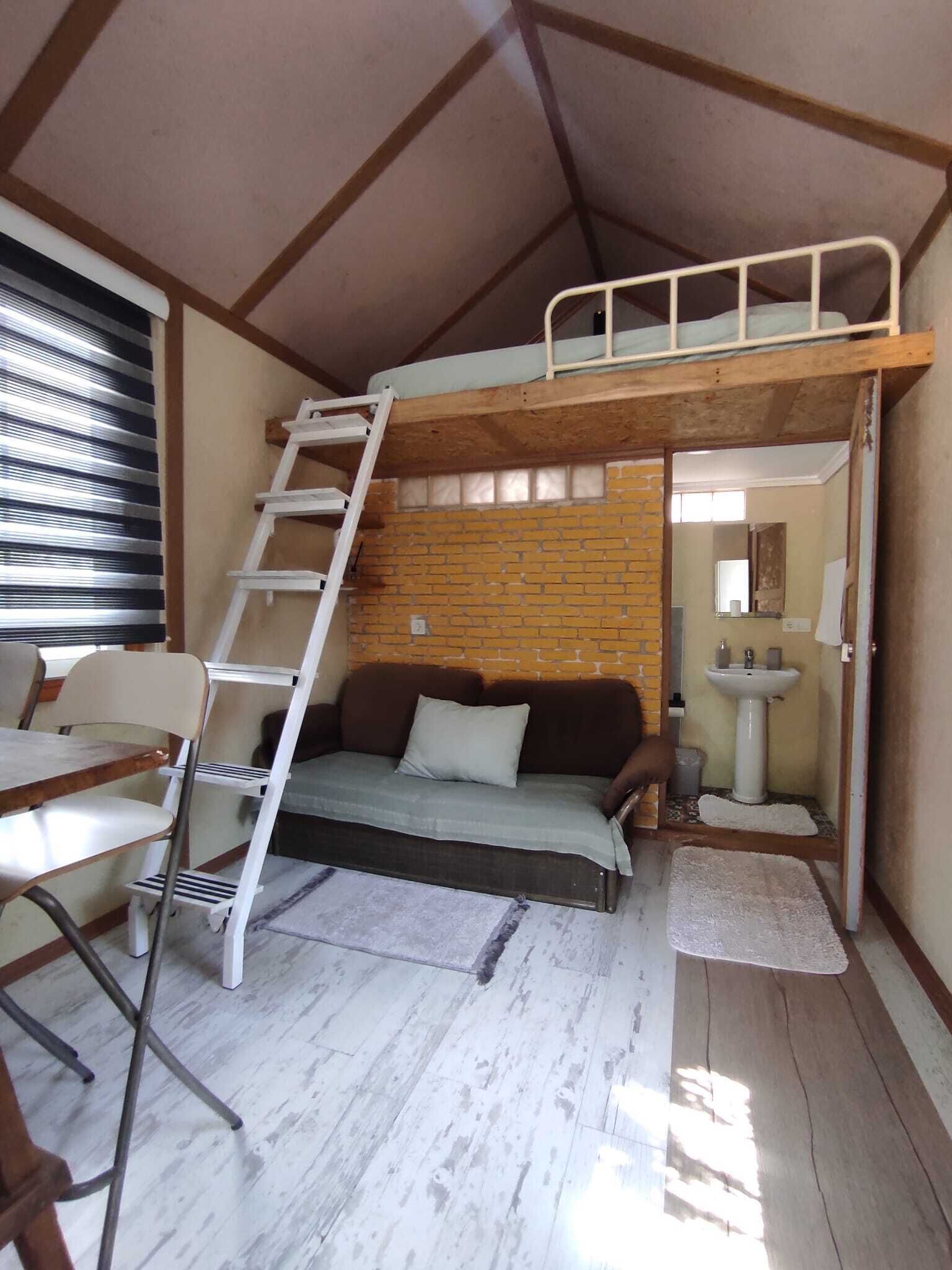 Sistema de insonorización, wifi gratis y ropa de cama 
