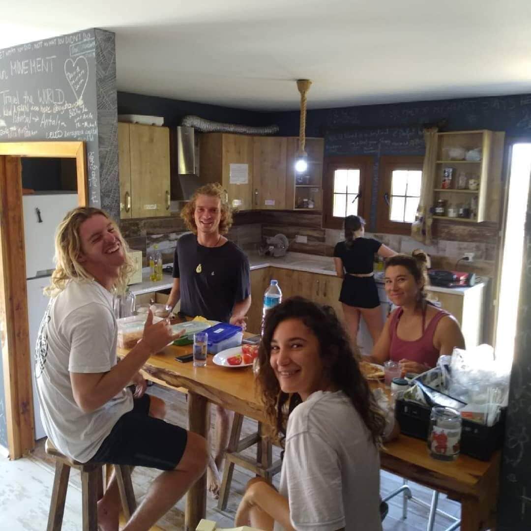 Refrigerador y microondas 