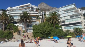 Front of property - Clifton Spectacular Ocean View Apartment (Cape Town)