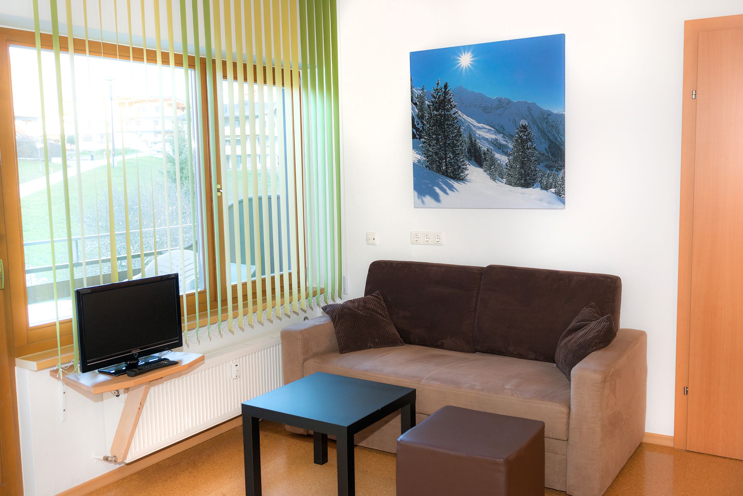 standard apartment (ingenieur hochmut-str. 116) | living area | flat-screen tv, table football, ping pong