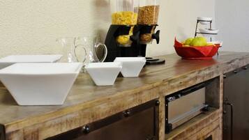 Free daily buffet breakfast