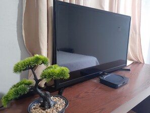 Economy Double Room | Terrace/patio - Hgen Room & Suites (Los Mochis)