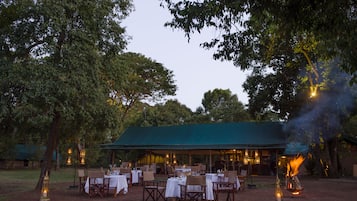 Petit déjeuner buffet compris tous les jours
