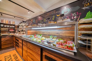 Desayuno de autoservicio incluido todos los días 