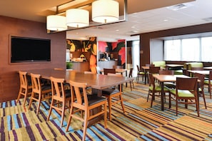 Restaurant - Fairfield Inn & Suites by Marriott Warrensburg (Warrensburg)