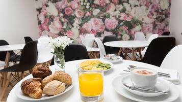 Daily buffet breakfast for a fee