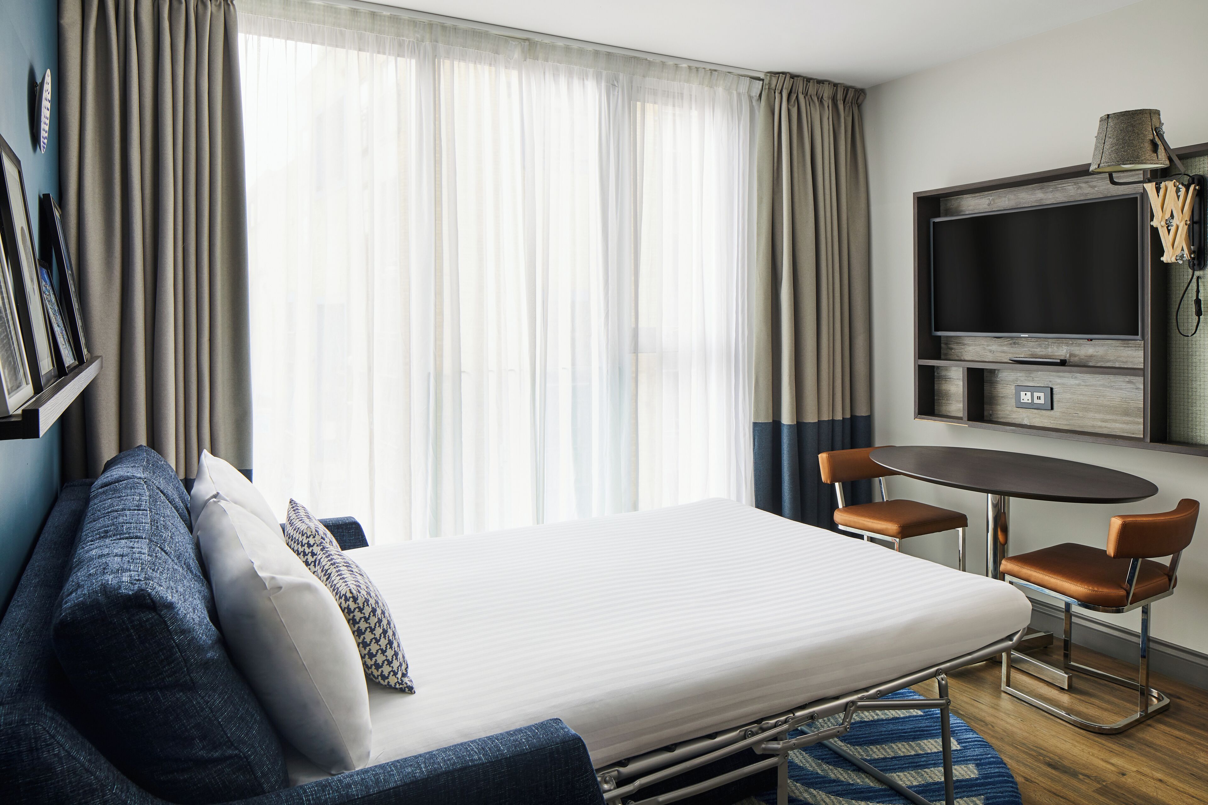 suite, 1 double bed, non smoking | extra beds