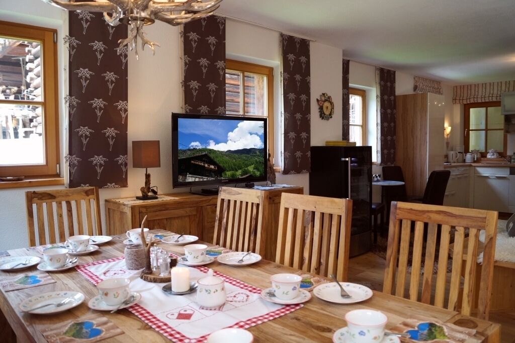 Chalet Romantis | Makan di kamar