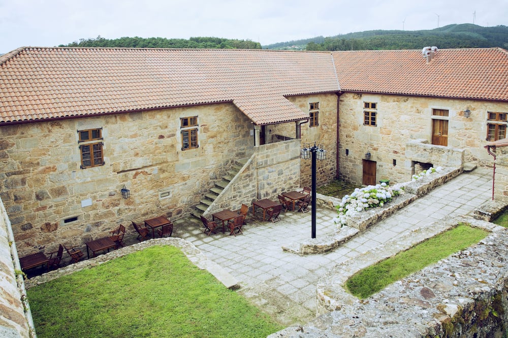 Monasterio y Pensión de Moraime