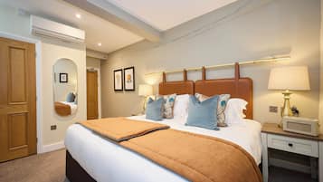 مكتب ومكواة/لوح كي وواي فاي مجانًا وملاءات أسرّة