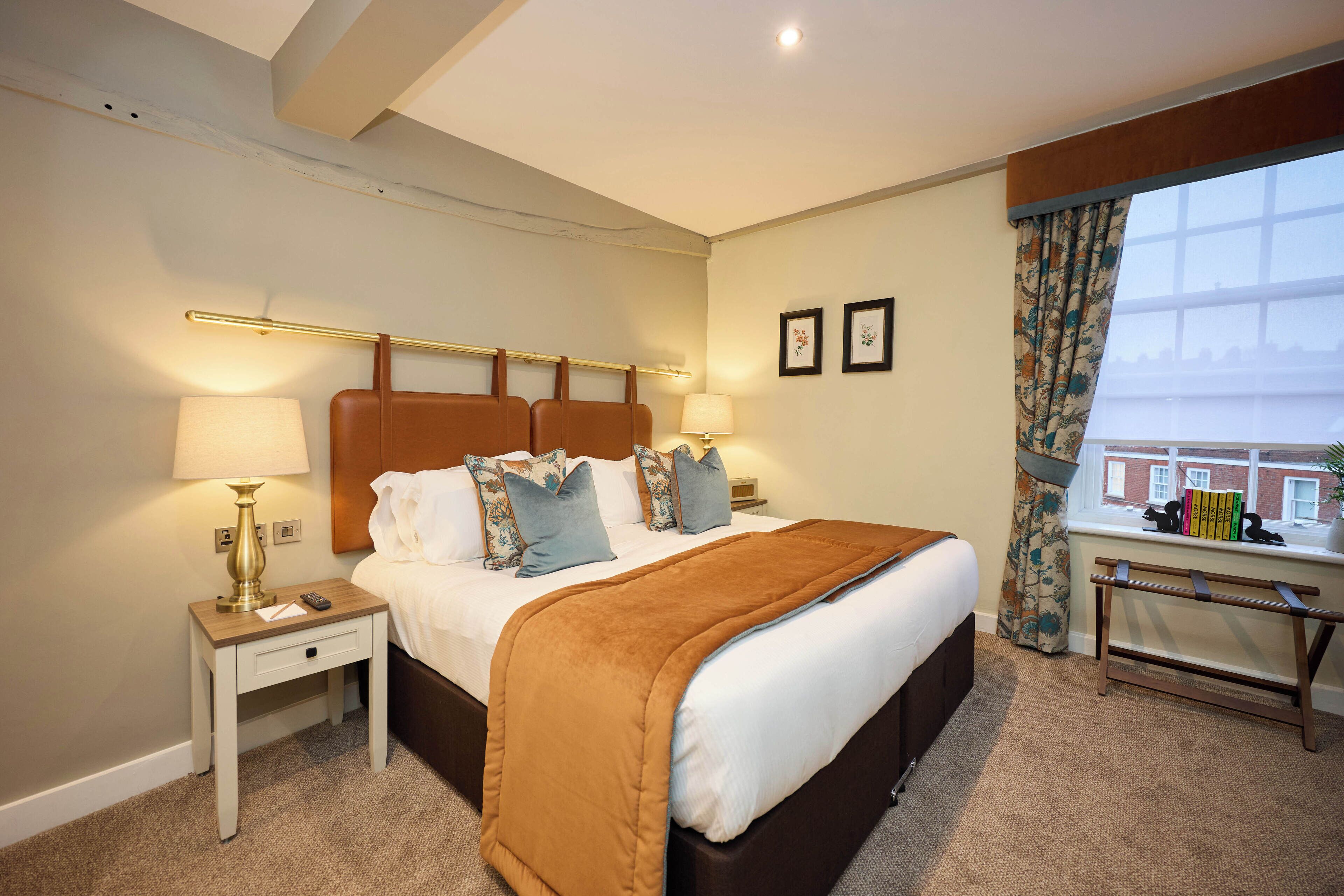 经典双人房 | 办公桌、熨斗/熨衣板、免费 WiFi、床单