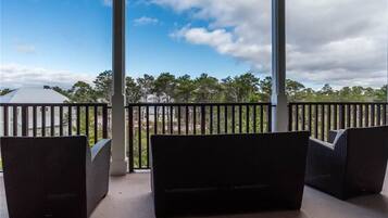 Kondominium, 2 kamar tidur | Balkon