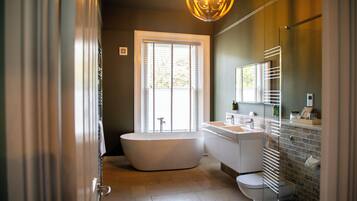 Superior Double Room | Bathroom