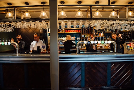 Bar (en la propiedad)