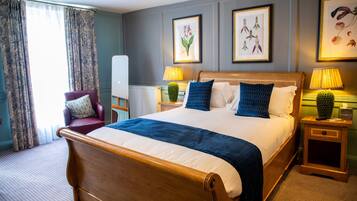 Superior Double Room | Desk, iron/ironing board, free WiFi, bed sheets