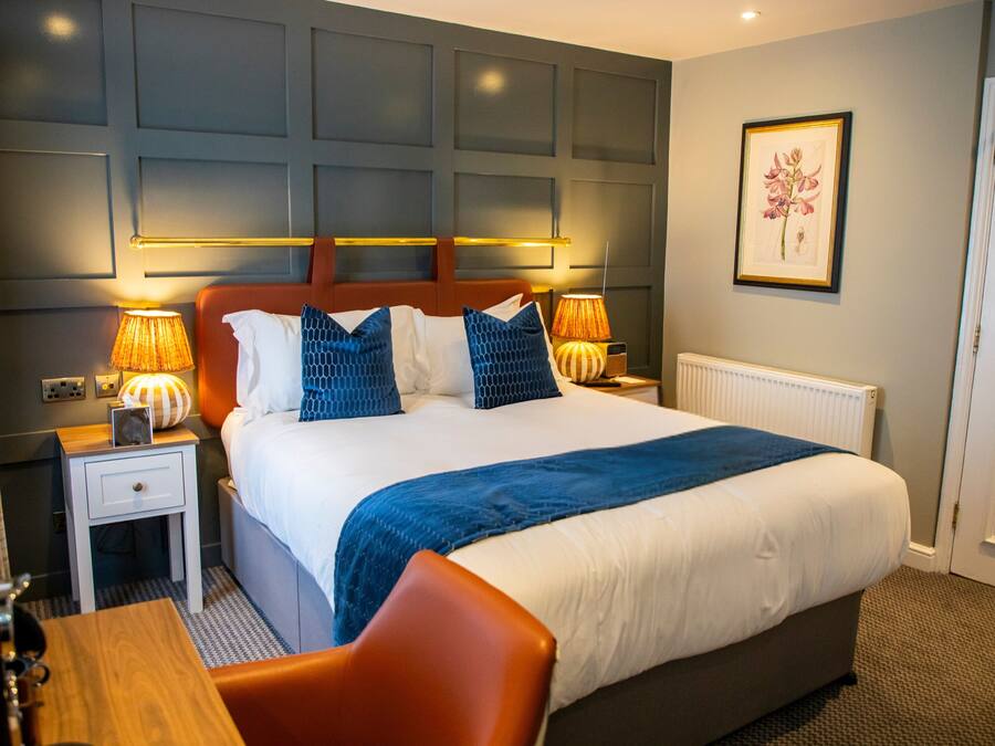 Kahden hengen classic-huone | Työpöytä, silitysrauta/-lauta, ilmainen Wi-Fi, vuodevaatteet