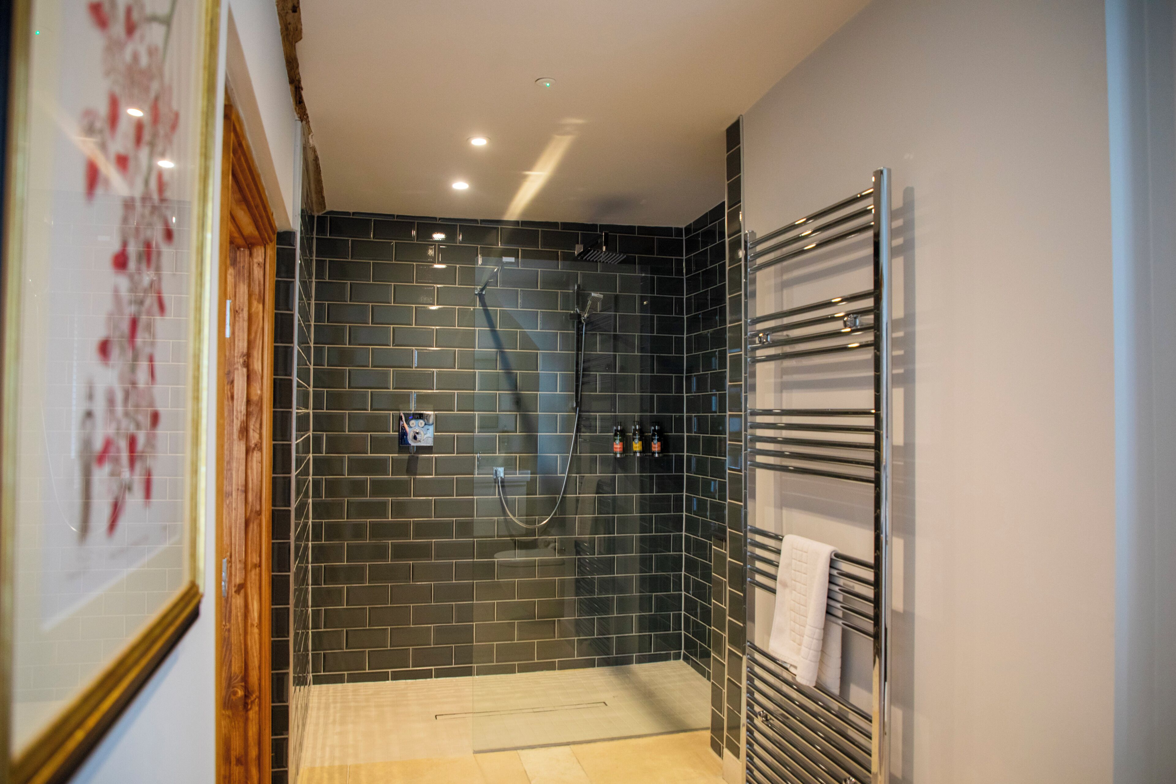 Superior Double Room | Bathroom | Free toiletries, hair dryer, towels, soap