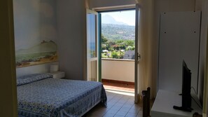 Double Room | Premium bedding, desk, free cots/infant beds