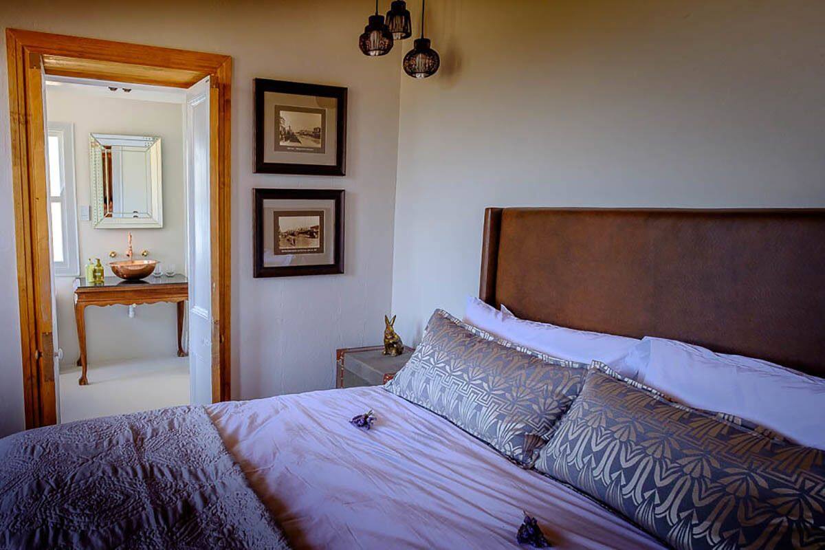 Paradys Huis | 1 bedroom, Egyptian cotton sheets, premium bedding, desk