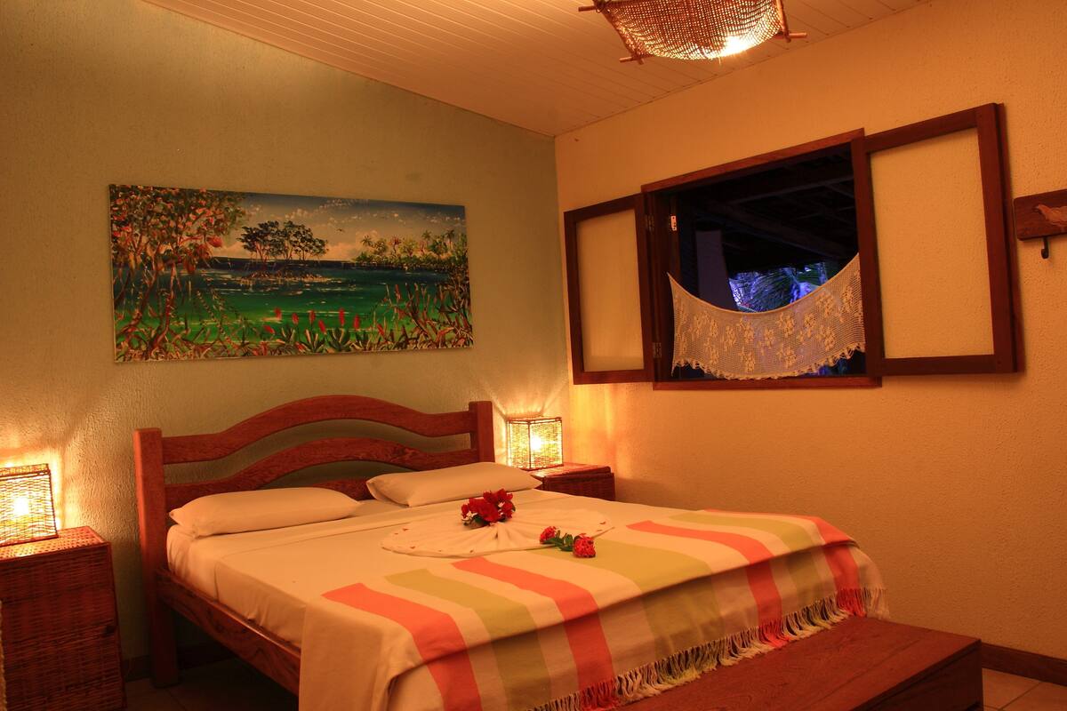 Minibar, free WiFi