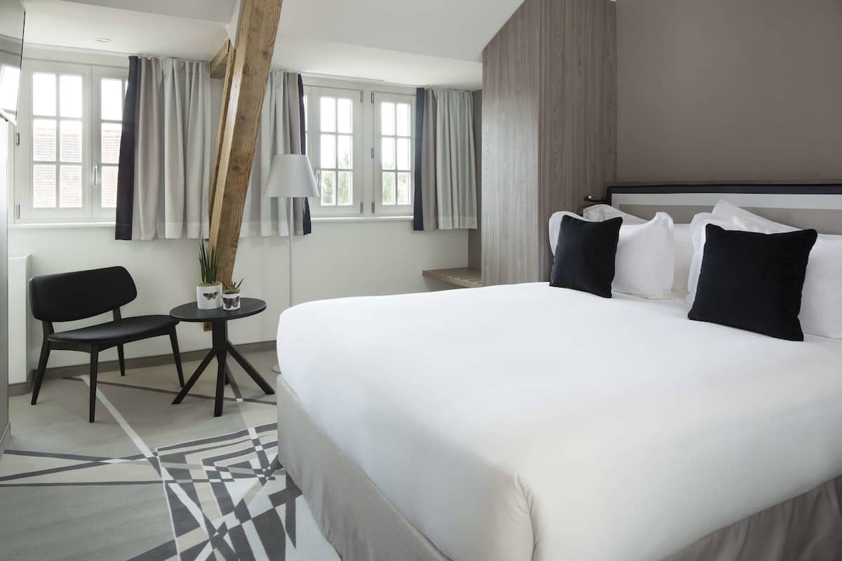 Superior-Doppelzimmer | Hochwertige Bettwaren, Zimmersafe, schallisolierte Zimmer