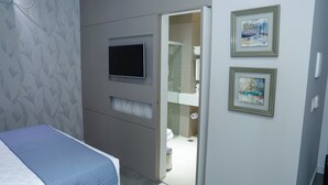 Minibar, caja de seguridad en la habitación y cortinas blackout 