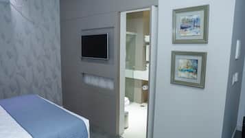 Minibar, caja de seguridad en la habitación y cortinas blackout