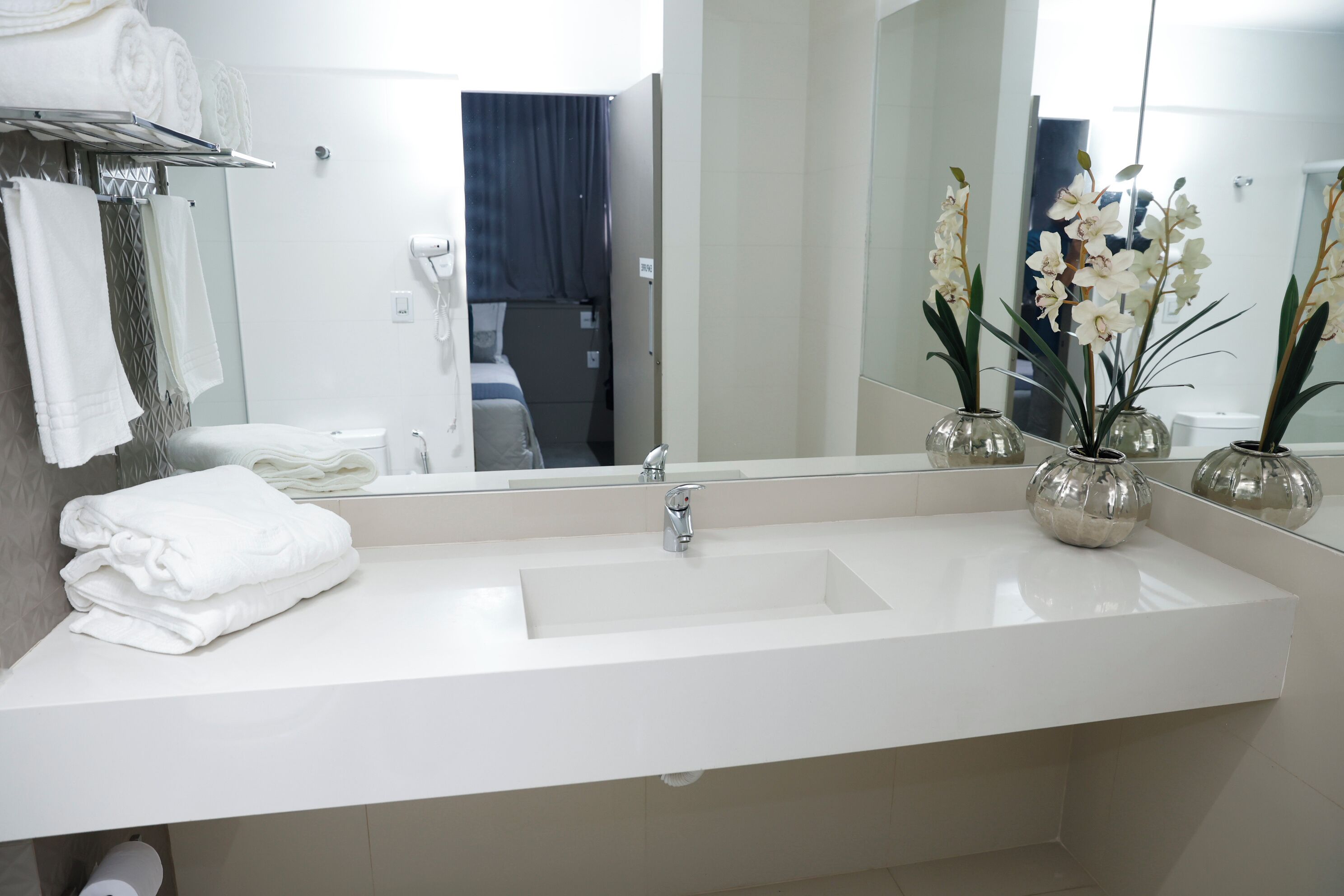 Presidential Double Room | Bathroom | Shower, free toiletries, hair dryer, towels