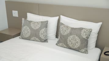 家庭三人房 | 迷你吧、客房内保险箱、遮光窗帘、隔音