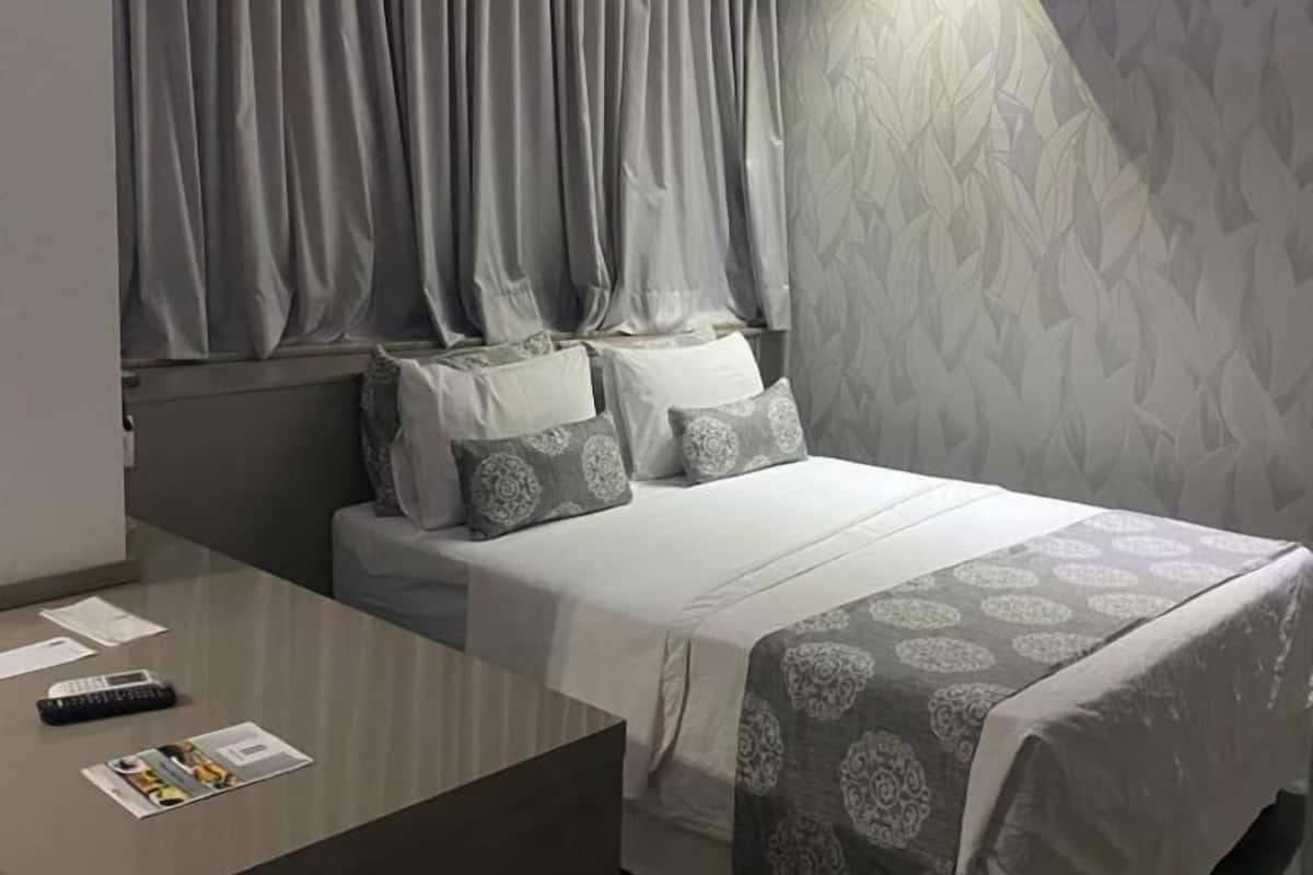 1 bedroom, minibar, in-room safe, desk