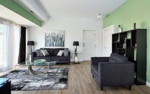 Apartamento superior, 2 camas Queen | 1 quarto, individualmente decorados, individualmente mobiliados