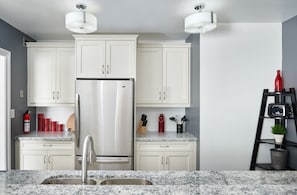 1 habitación, decoración personalizada y muebles diferentes