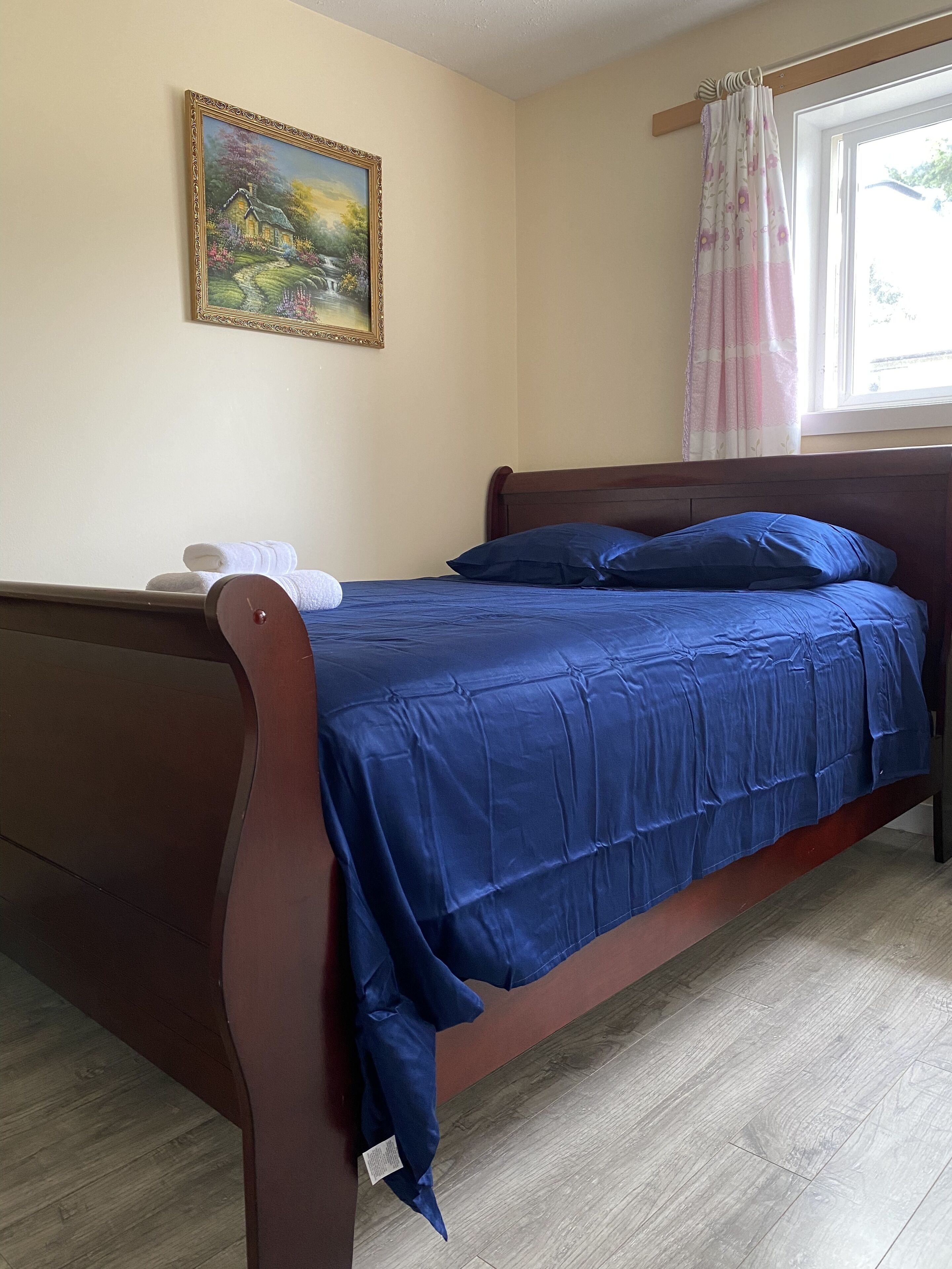 Photo - Richmond Vancouver Airport Comfy Home