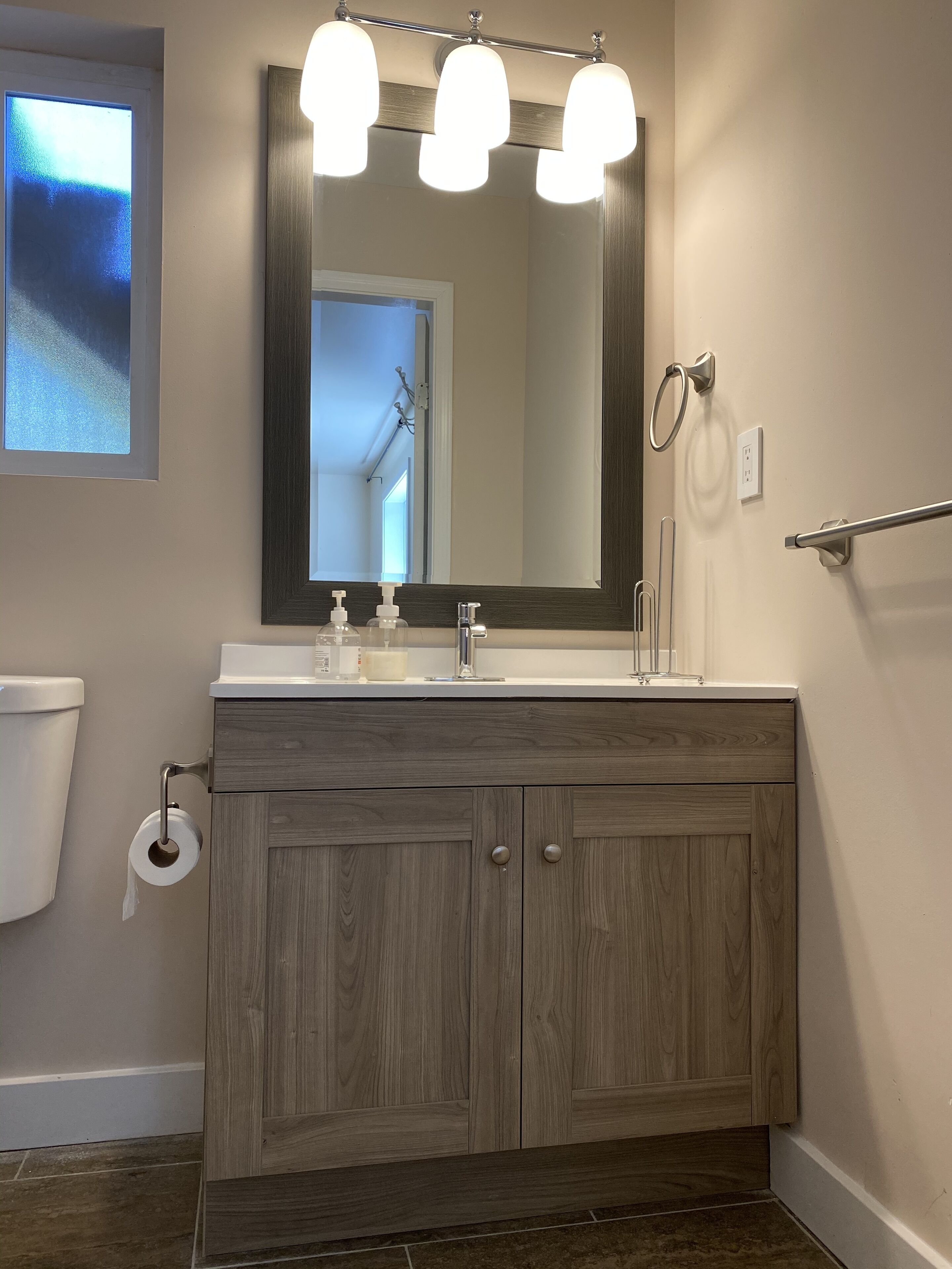 Photo - Richmond Vancouver Airport Comfy Home