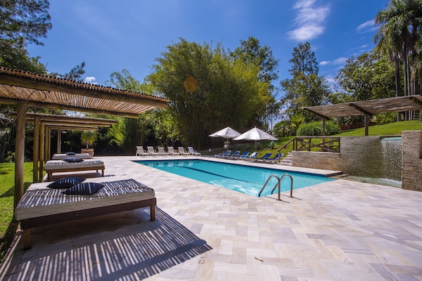 Indoor pool, sun loungers