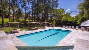 Indoor pool, sun loungers