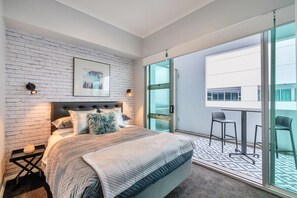 Apartamento de lujo, 1 habitación, vistas a la ciudad | Ropa de cama de alta calidad y edredones de plumas