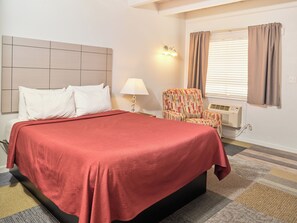 Comfort Single Room | Free WiFi, bed sheets