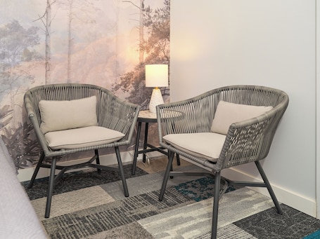 Wifi gratis y ropa de cama . The Oakwood Inn