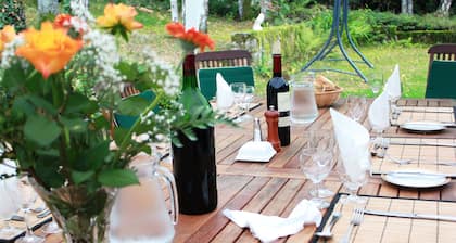 Bed and breakfast familiar cerca de Limoges con piscina