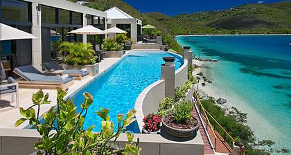 The BEST Wedding Spot! 2 pools, gym, beachfront & MUCH MORE!