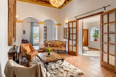 Can Rosa Ibiza, private pool & 10 minutes to the beach 