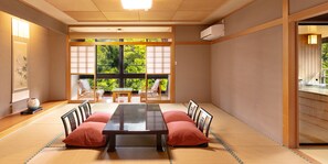 客房, 无烟房, 河景 (Japanese Style, Open Air-bath,Tsuki) | 迷你吧、客房内保险箱、免费 WiFi