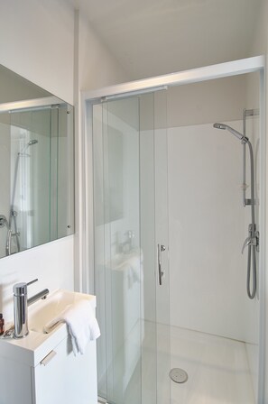 Bathroom - Brookside Villa (Christchurch)