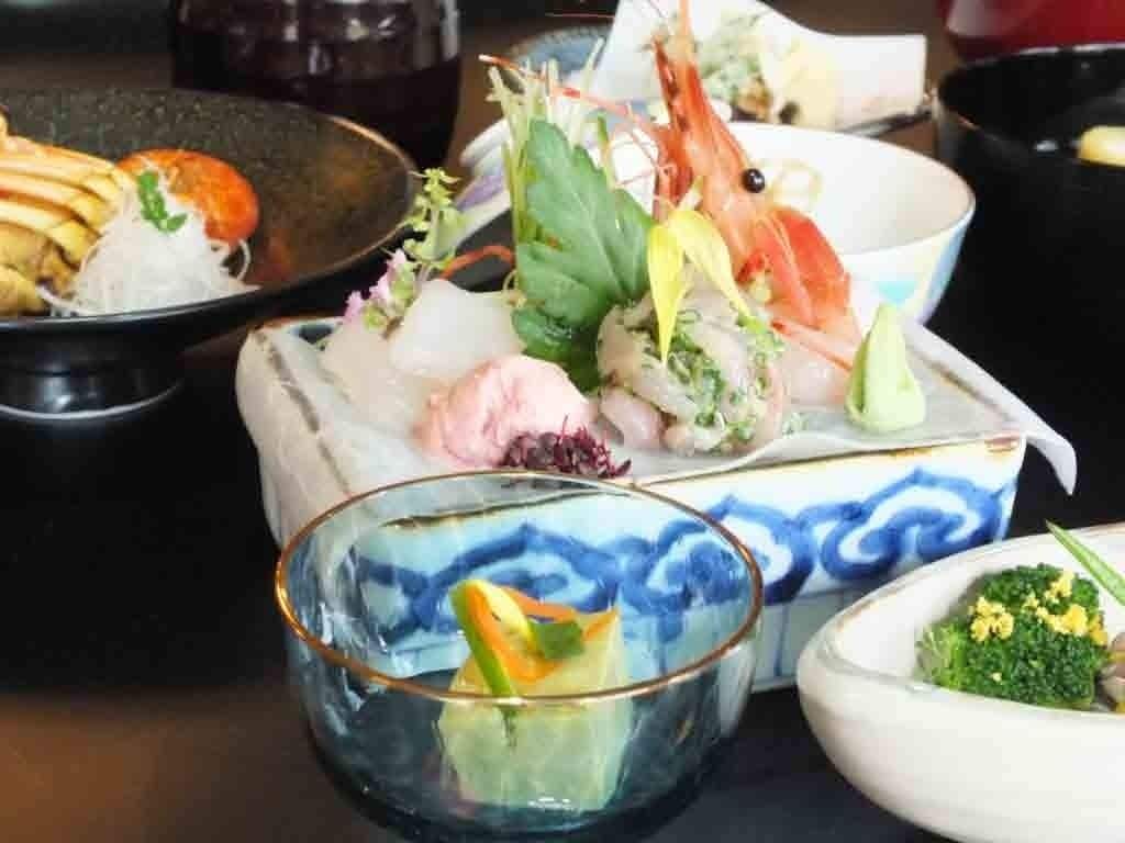 餐饮