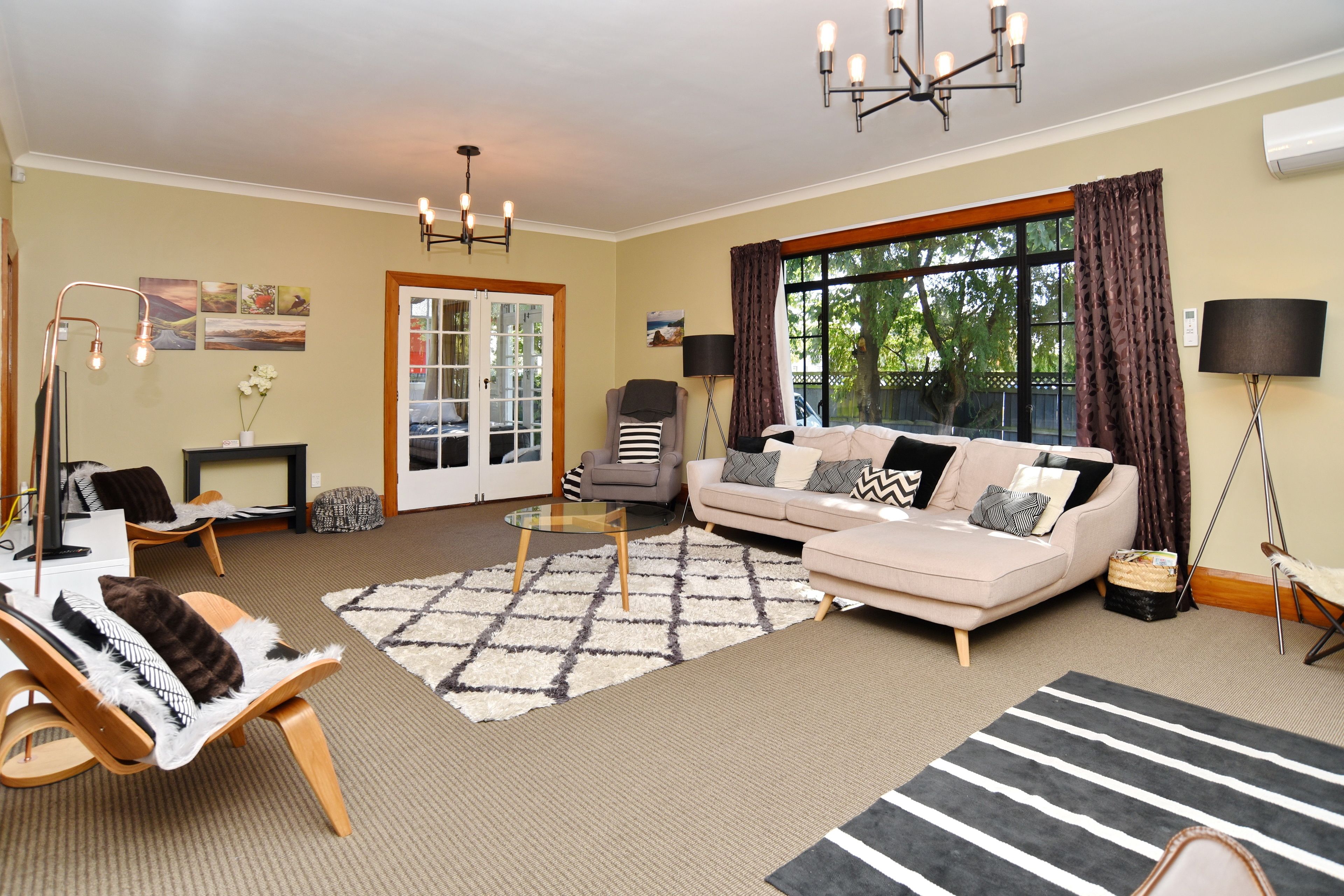 Flat-screen TV, fireplace