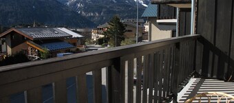 ALSO 6-ROOM APARTMENT 3 ROOMS