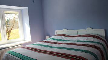 3 chambres, fer et planche Ă repasser, Wi-Fi gratuit, draps fournis