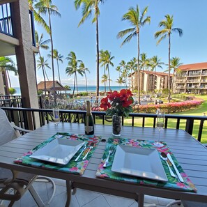 Outdoor dining - POPULAR RESORT, GREAT LOCATION, BEAUTIFULLY EQUIPPED 2 BD/2BA OCEANVIEW CONDO! (Lahaina)