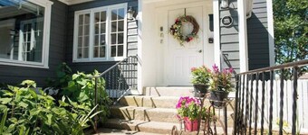 Arbor Suite - Modern Comfort in the Heart of Downtown Sturgeon Bay